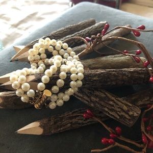 Triple strand pearl bracelet